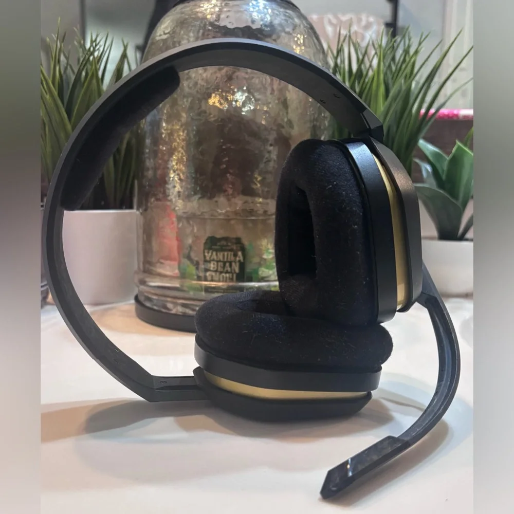 Astro Gaming A10 Wired Stereo Gaming Headset Legend of Zelda